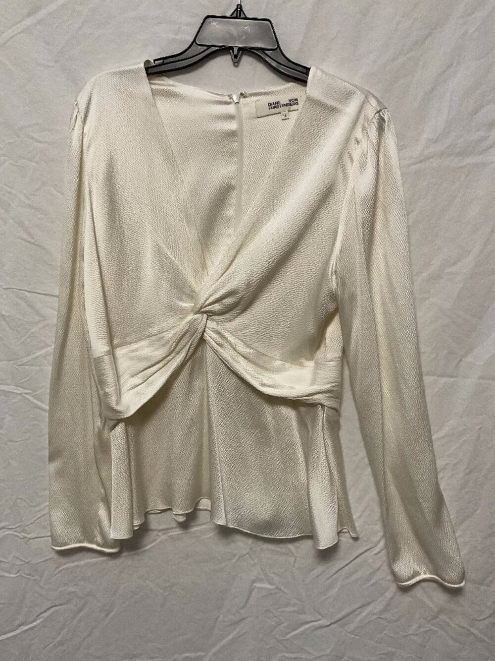 Diane von Furstenberg Ivory Twist Front Long Sleeve Blouse Size 12